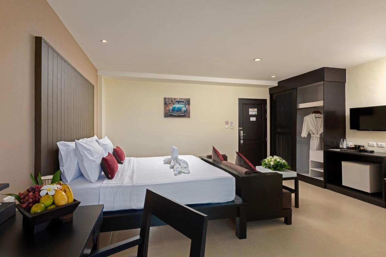 Baramee Resortel Patong Kültér fotó